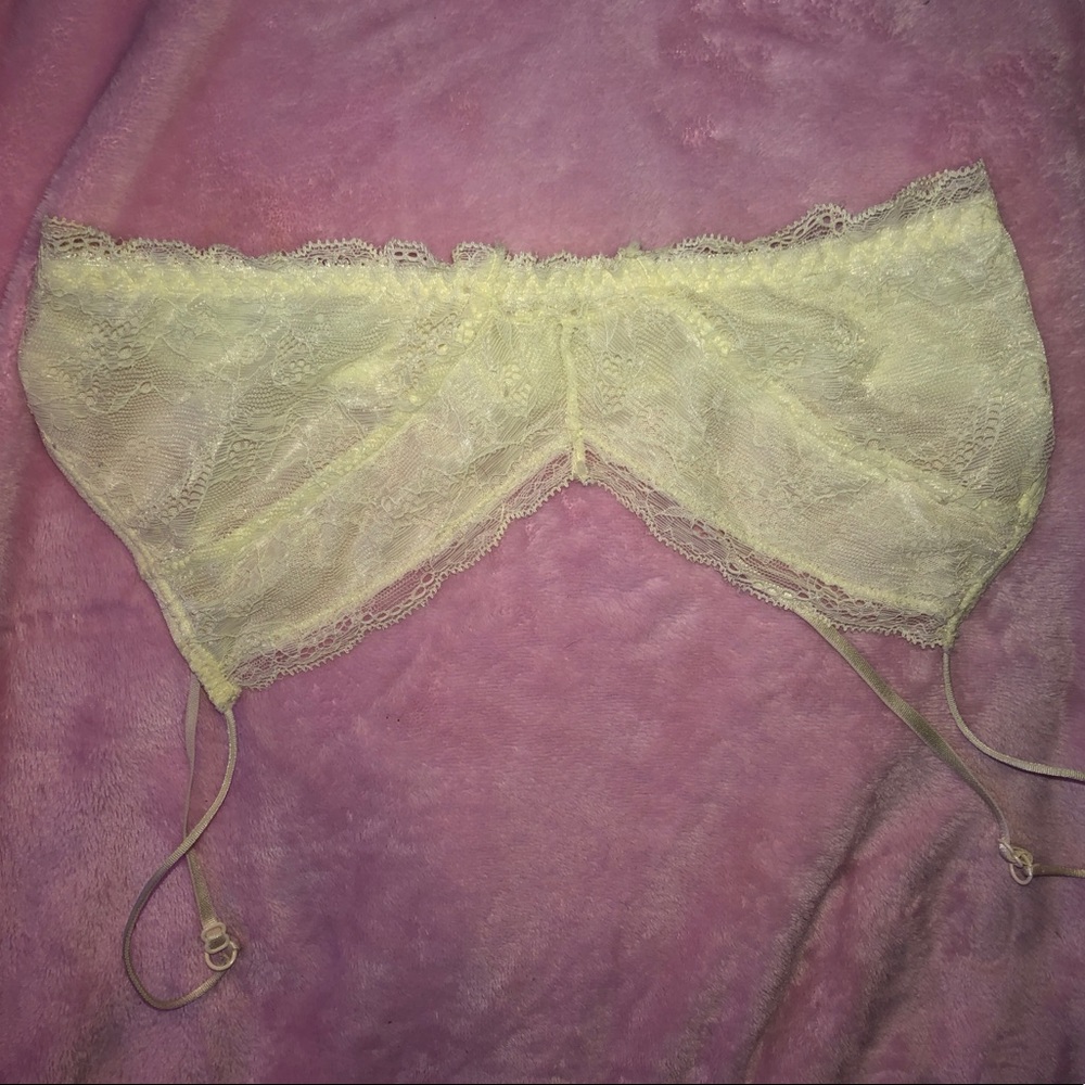 dainty lace bralette ✨ - Picture 3 of 3